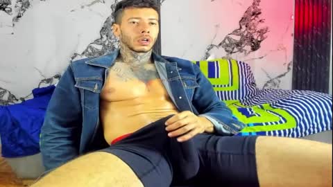 charless_dickenss online show from December 22, 10:12 am