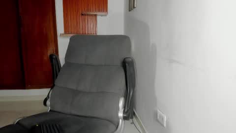Snapshot of charley_morgan chatting on February 25, 9:57 pm charley_morgan online show from February 25, 9:57 pm
