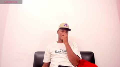 Snapshot of charlie1__ chatting on July 30, 7:02 pm online show from July 30, 7:02 pm