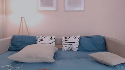 Charley online show from November 15, 4:58 pm