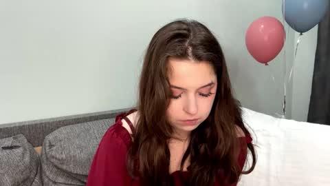 Freya online show from March 25, 6:14 pm