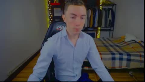 carlos reyes online show from February 12, 8:20 am