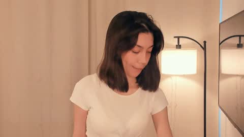 Snapshot of charlinepiker chatting on January 8, 10:39 am Yumi online show from January 8, 10:39 am