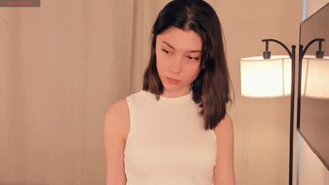 Snapshot of charlinepiker chatting on January 9, 10:07 am Yumi online show from January 9, 10:07 am