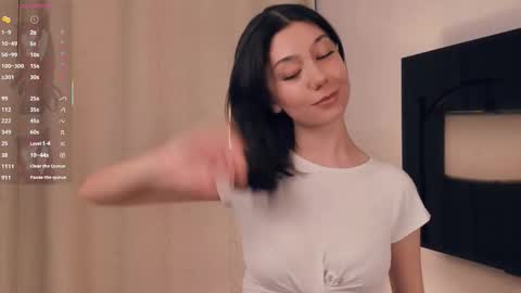 Yumi online show from February 23, 7:44 pm