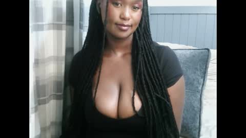 Snapshot of charllette chatting on May 22, 8:47 pm charllette online show from May 22, 8:47 pm