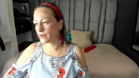 Charlot milf online show from November 17, 12:44 pm