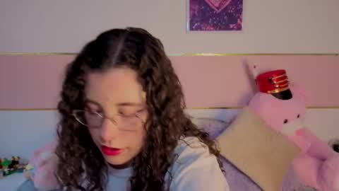 Snapshot of charlote__miller chatting on January 13, 11:48 am You honey online show from January 13, 11:48 am