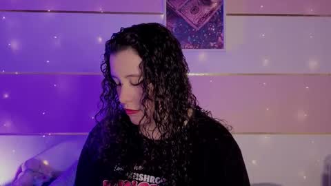 Snapshot of charlote__miller chatting on February 19, 11:39 am You honey online show from February 19, 11:39 am