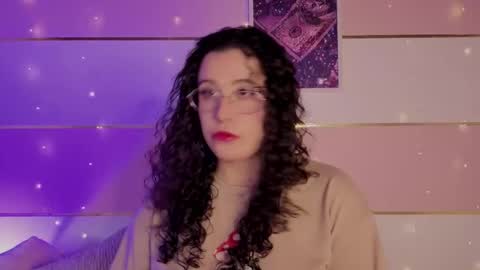 Snapshot of charlote__miller chatting on February 20, 11:43 am You honey online show from February 20, 11:43 am