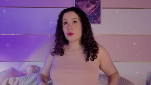 Snapshot of charlote__miller chatting on February 27, 11:43 am You honey online show from February 27, 11:43 am