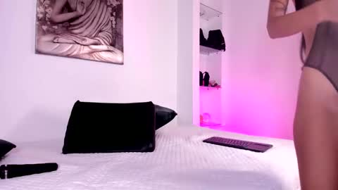 Charlote online show from February 11, 7:38 pm