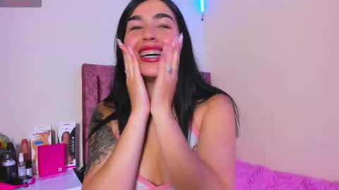 Snapshot of charlothe942 chatting on December 2, 4:51 am Charlothe online show from December 2, 4:51 am