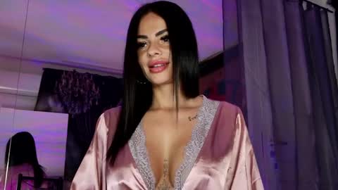 Snapshot of charlott3_1 chatting on April 30, 3:02 am CHARLOTTE online show from April 30, 3:02 am