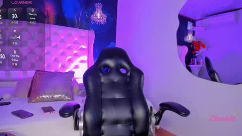 Charlott online show from February 4, 9:42 pm