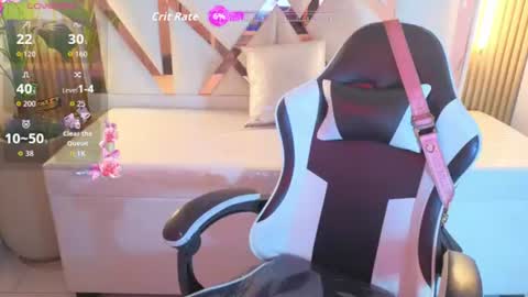 Snapshot of charlott_tp chatting on July 14, 8:03 pm charlott online show from July 14, 8:03 pm