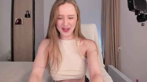 CharlottaWells online show from January 17, 2:11 pm