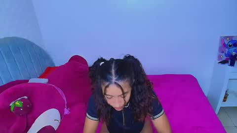 Snapshot of charlotte_0309 chatting on April 11, 7:13 am charlotte online show from April 11, 7:13 am