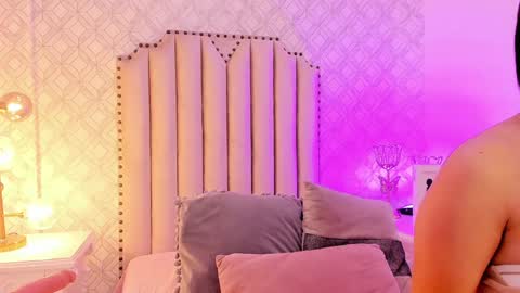 Snapshot of charlotte__08 chatting on December 30, 7:11 pm Charlotte online show from December 30, 7:11 pm