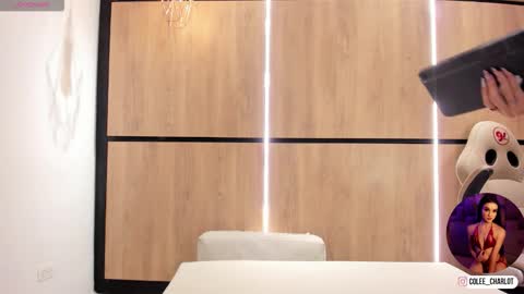 Charlotte colee online show from November 15, 11:29 am