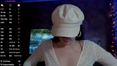 Snapshot of charlotte_greys chatting on February 27, 1:59 am Charlotte online show from February 27, 1:59 am