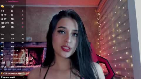 Snapshot of charlotte_greys chatting on March 12, 1:47 am Charlotte online show from March 12, 1:47 am