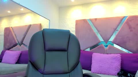 Charlotte Icee online show from September 19, 5:24 pm