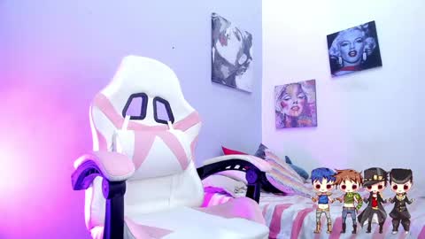 Snapshot of charlotte_joestar chatting on January 6, 3:49 pm Charlie online show from January 6, 3:49 pm