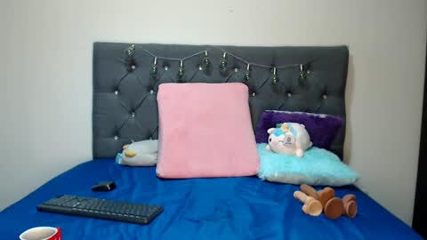 Snapshot of charlottee07 chatting on September 12, 3:28 am charlottee07 online show from September 12, 3:28 am