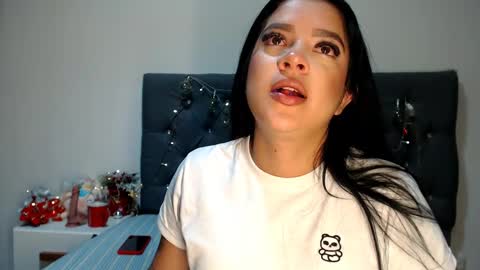 charlottee07 online show from December 19, 4:41 am