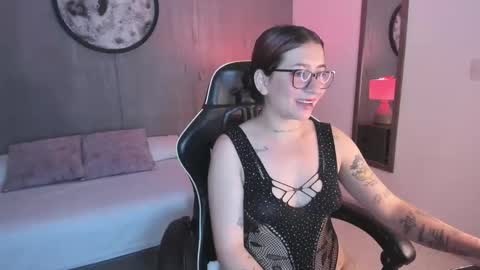 Charlottee online show from February 8, 2:15 am