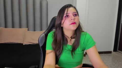 charlottee_starr online show from December 2, 8:04 pm