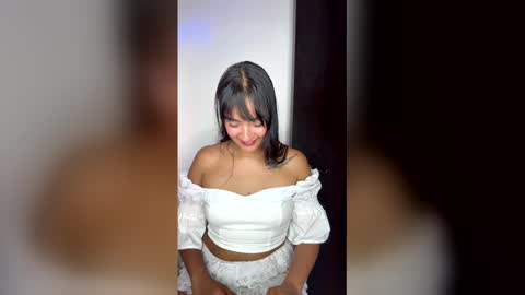 Snapshot of charlottekiss99 chatting on April 28, 3:28 pm charlottekiss99 online show from April 28, 3:28 pm