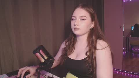 Snapshot of charlottewip chatting on January 11, 6:23 pm Kira online show from January 11, 6:23 pm