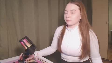 Snapshot of charlottewip chatting on January 12, 9:51 pm Kira online show from January 12, 9:51 pm