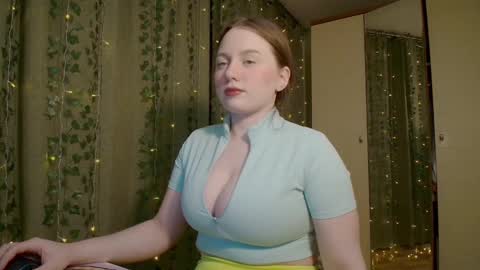 Snapshot of charlottewip chatting on February 3, 7:00 pm Kira online show from February 3, 7:00 pm