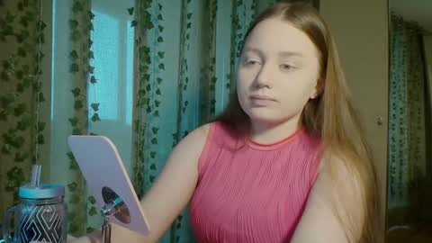 Snapshot of charlottewip chatting on February 15, 12:11 pm Kira online show from February 15, 12:11 pm