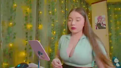 Snapshot of charlottewip chatting on February 16, 2:43 pm Kira online show from February 16, 2:43 pm