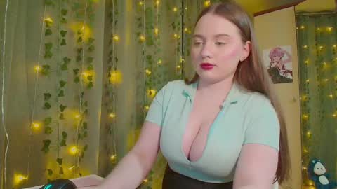 Snapshot of charlottewip chatting on February 16, 5:48 pm Kira online show from February 16, 5:48 pm