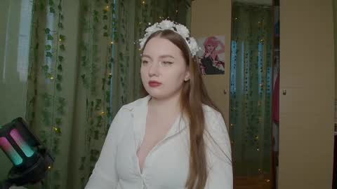 Snapshot of charlottewip chatting on March 1, 2:02 pm Kira online show from March 1, 2:02 pm