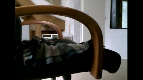 Snapshot of charly052 chatting on January 9, 10:20 am charly052 online show from January 9, 10:20 am