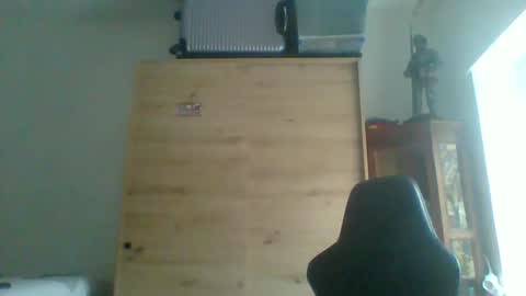 charly online show from December 16, 8:30 am