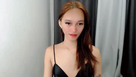 Snapshot of charm_fuckdoll8 chatting on November 13, 8:35 am charm_fuckdoll8 online show from November 13, 8:35 am