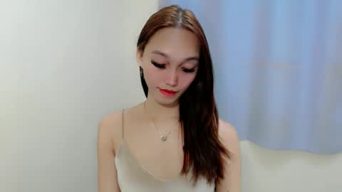 Snapshot of charm_fuckdoll8 chatting on November 20, 10:48 am charm_fuckdoll8 online show from November 20, 10:48 am