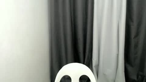 Snapshot of charm_fuckdoll8 chatting on December 15, 10:08 am charm_fuckdoll8 online show from December 15, 10:08 am