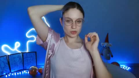 Michelle  online show from January 5, 6:46 am