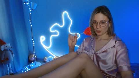 Michelle  online show from January 18, 3:20 am