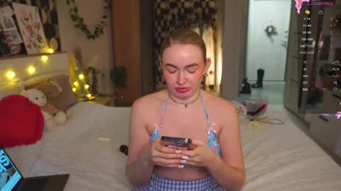 my fansly Charming daisy              My Wishlist  for new toys     online show from November 29, 8:50 am