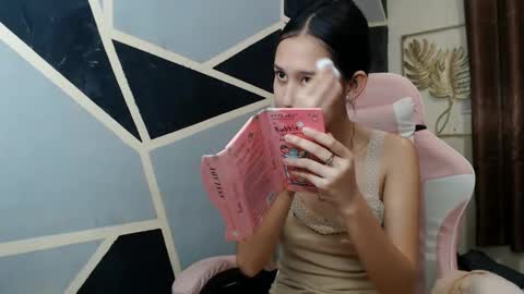 Snapshot of charming_lexi chatting on February 13, 9:49 am Charm online show from February 13, 9:49 am