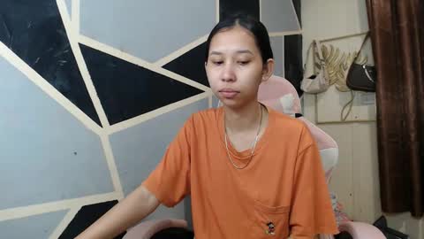 Snapshot of charming_lexi chatting on February 20, 8:49 am Charm online show from February 20, 8:49 am